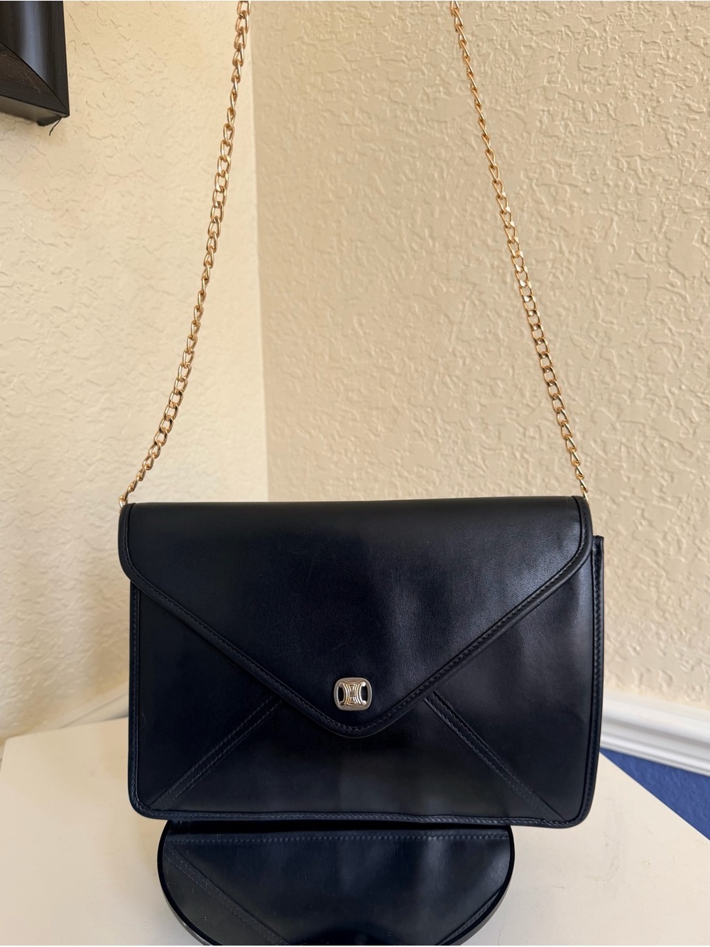Celine Triomphe Leather Envelope Clutch Bag Vintage Calfskin Leather Gold Chain - Picture 3 of 16